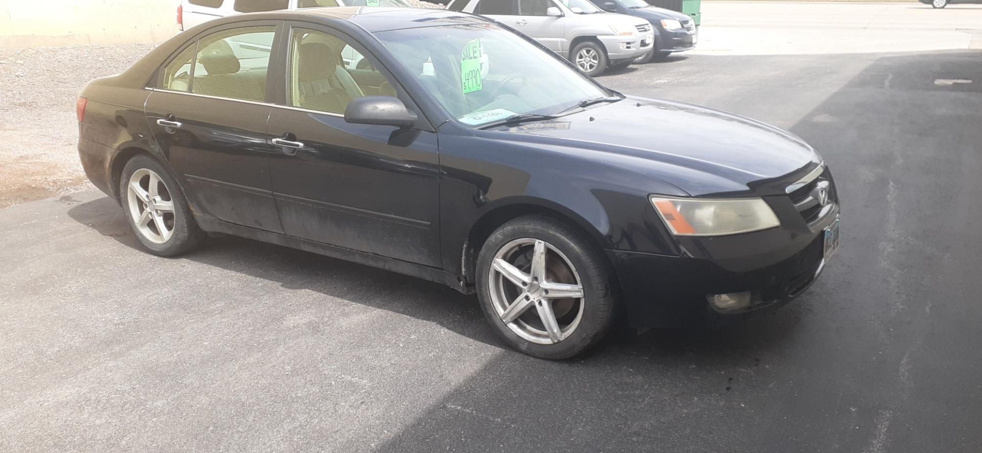 2006 Hyundai Sonata GLS (5NPEU46F56H) with an 3.3L V6 DOHC 24V engine, located at 2015 Cambell Street, Rapid City, SD, 57701, (605) 342-8326, 44.066433, -103.191772 - Photo#4